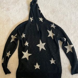 Black sweatshirt sweater with cream stars